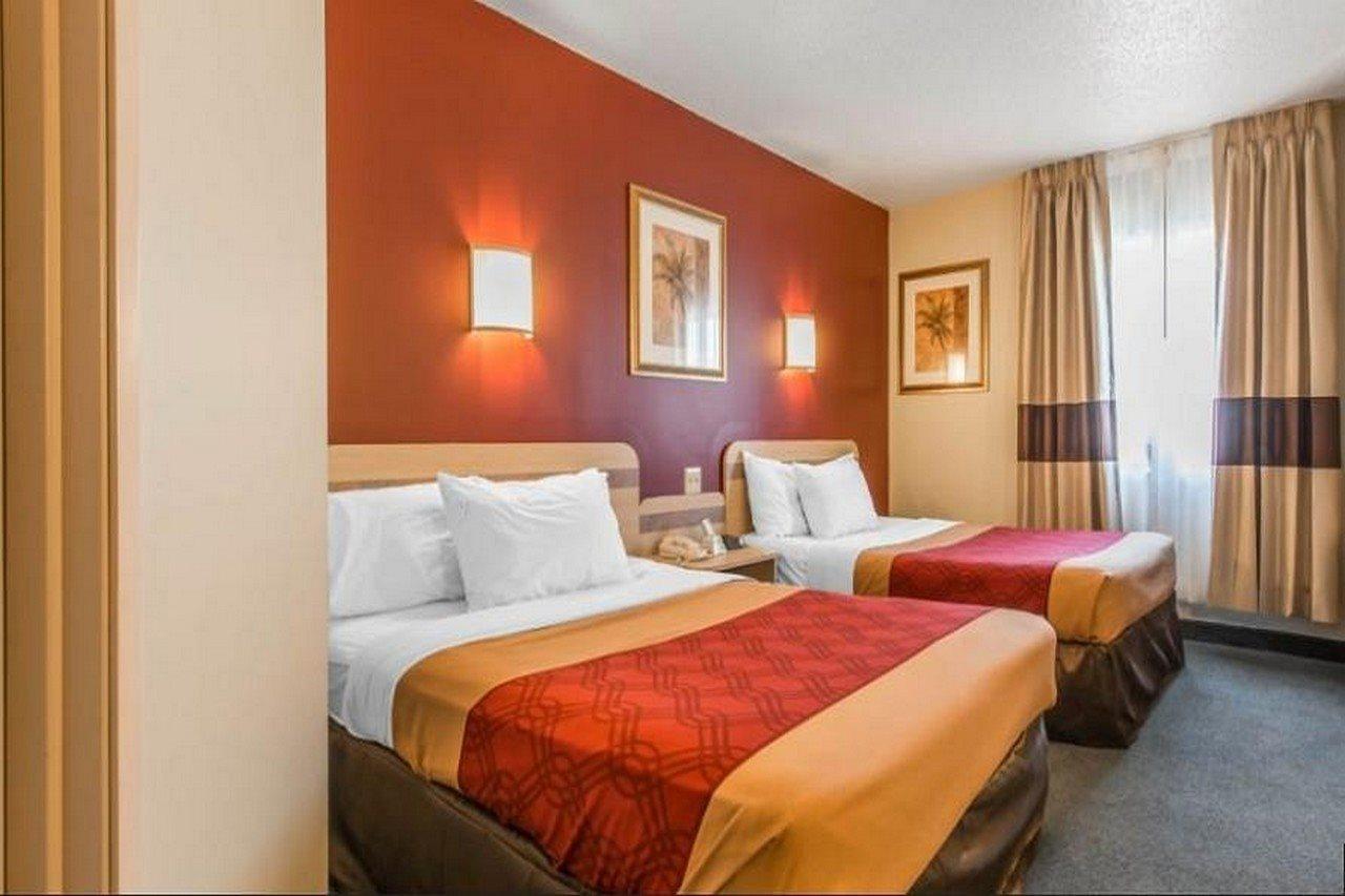 Red Roof Inn Johnstown Buitenkant foto
