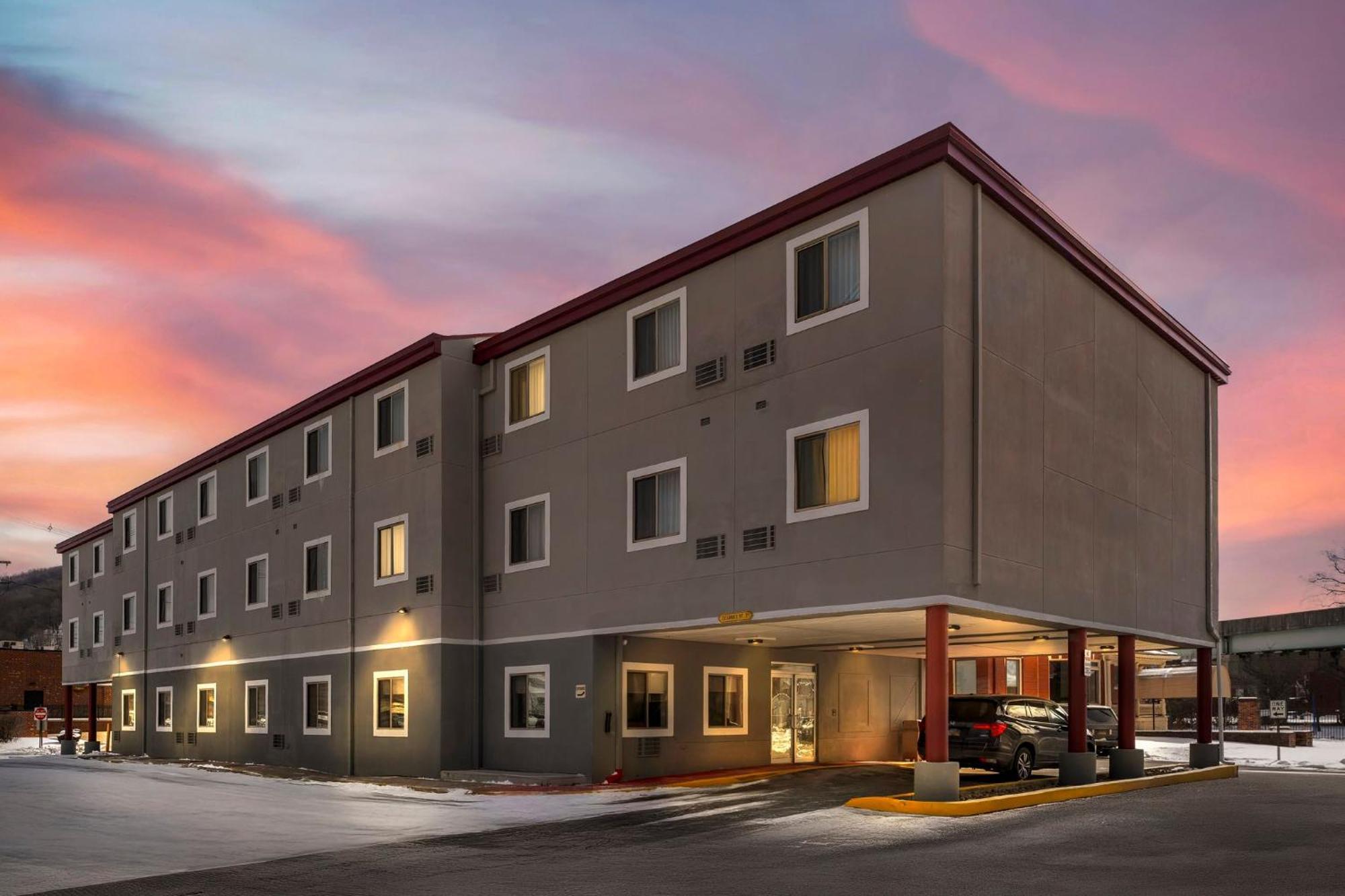 Red Roof Inn Johnstown Buitenkant foto